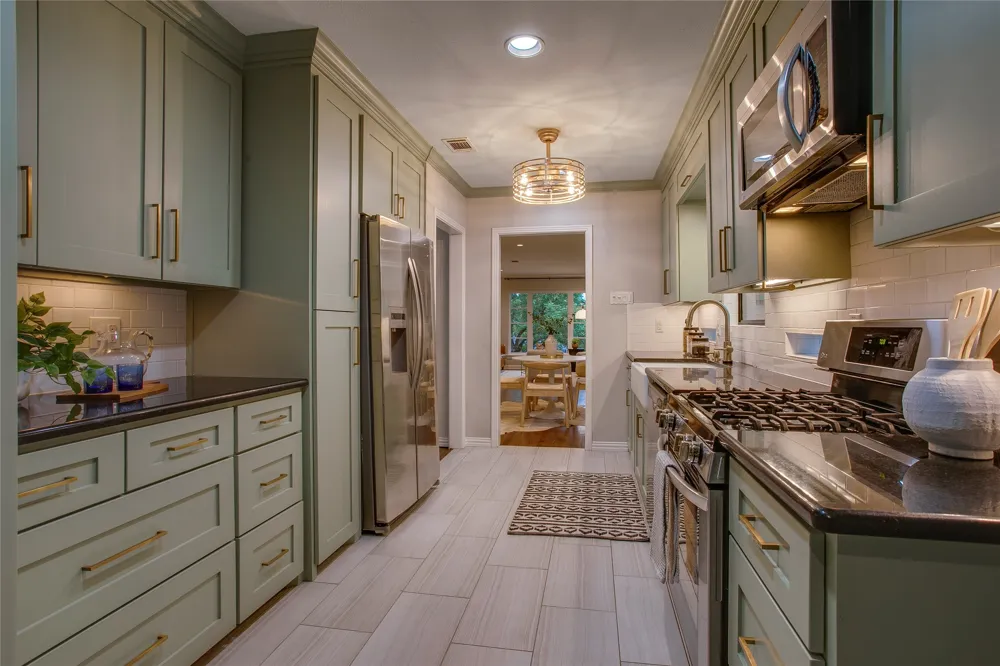 920 Bison Trail Dallas, TX 75208