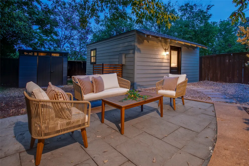 920 Bison Trail Dallas, TX 75208