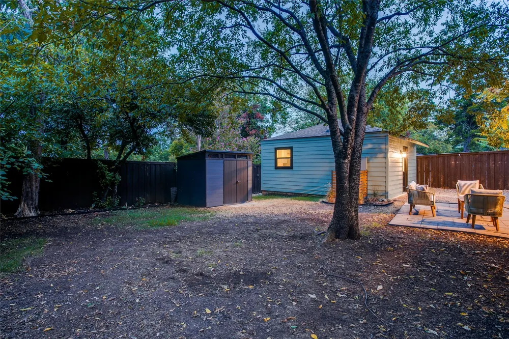 920 Bison Trail Dallas, TX 75208