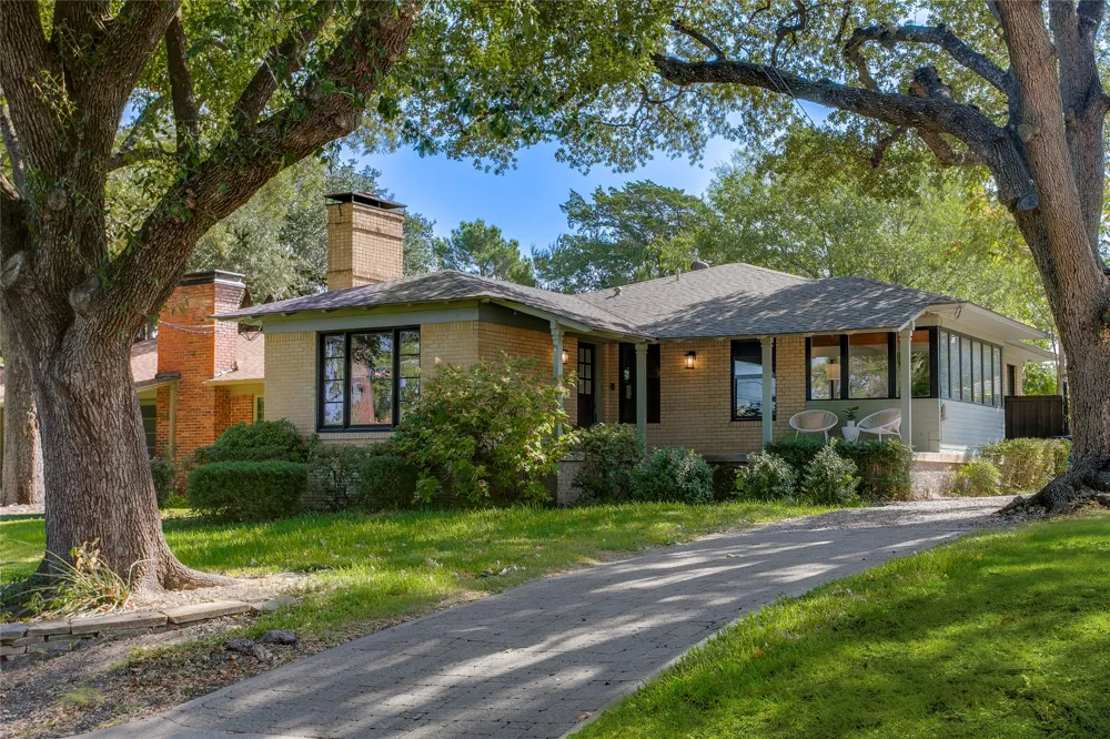 920 Bison Trail Dallas, TX 75208