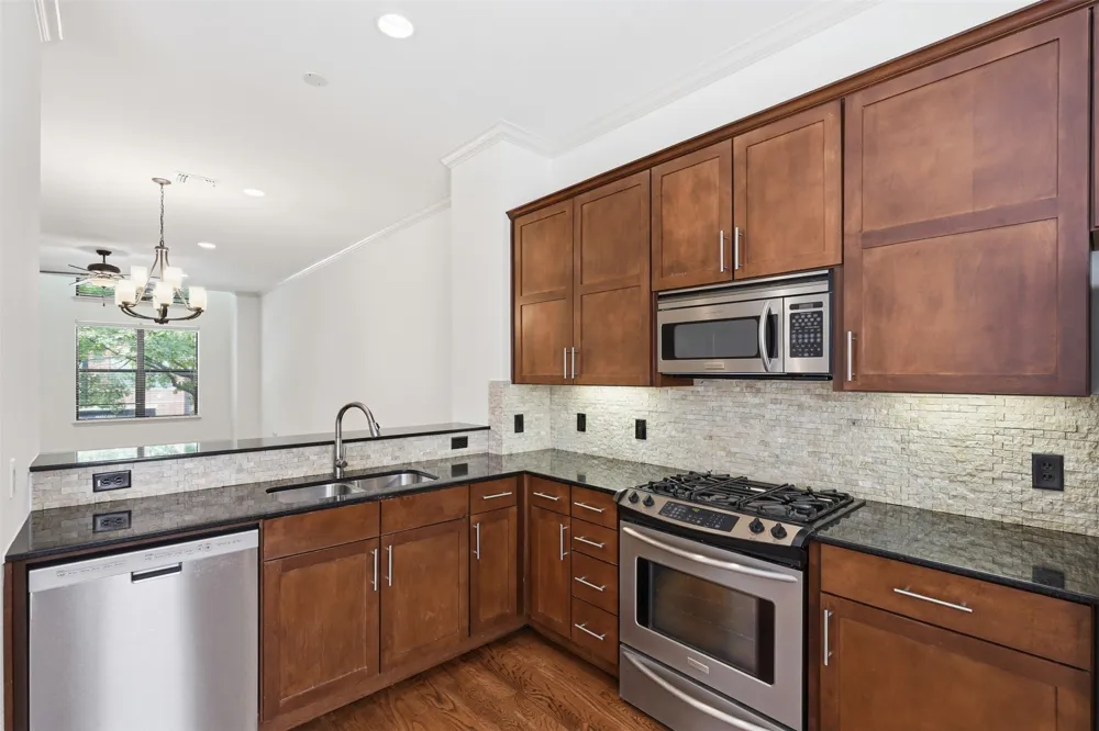 636 E Bluff Street Fort Worth, TX 76102