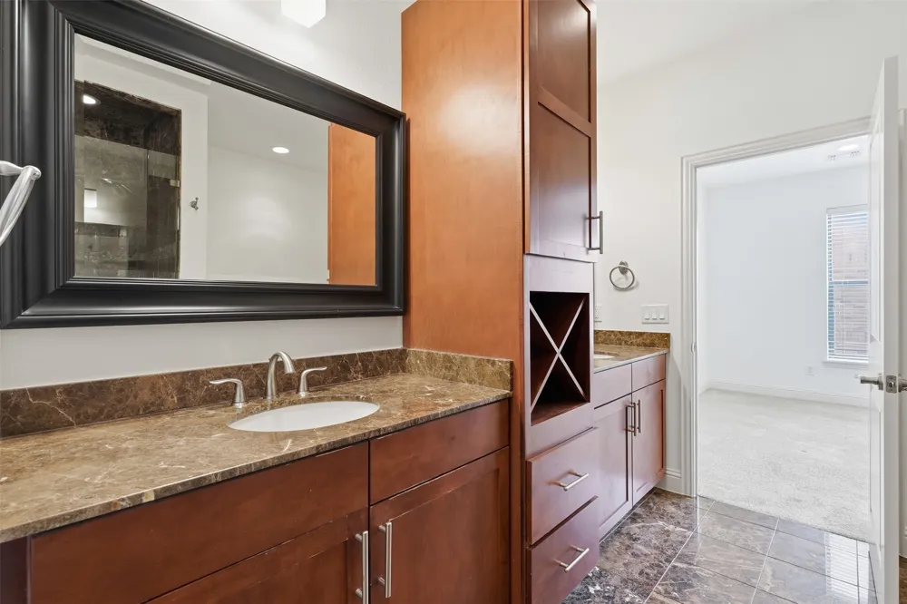 636 E Bluff Street Fort Worth, TX 76102