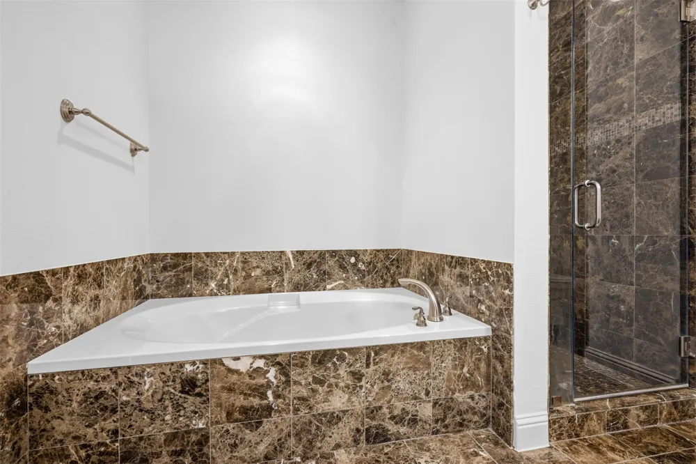 636 E Bluff Street Fort Worth, TX 76102