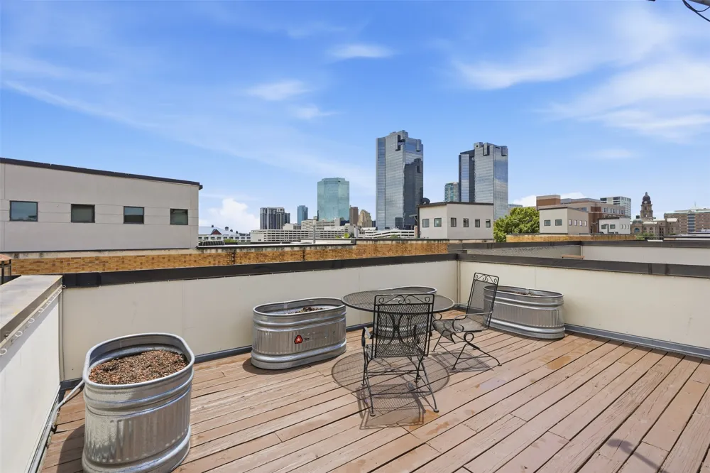 636 E Bluff Street Fort Worth, TX 76102