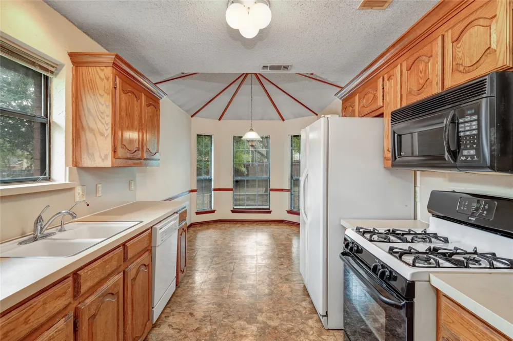 8241 Christie Drive Frisco, TX 75033