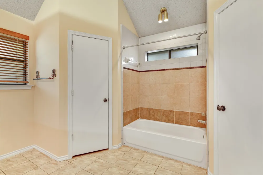 8241 Christie Drive Frisco, TX 75033