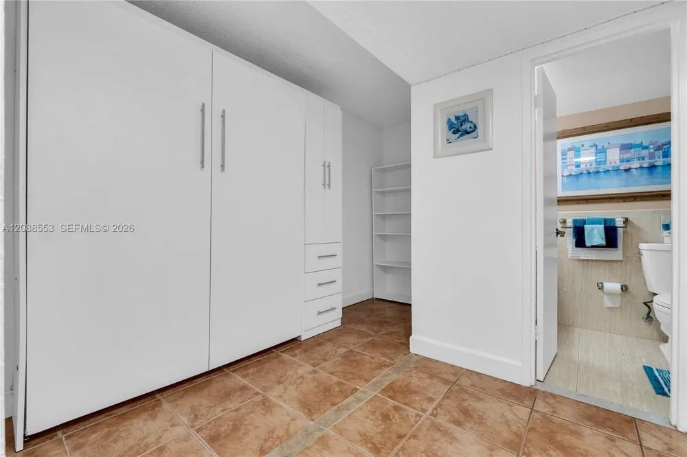 3180 S Ocean Dr #605 Hallandale Beach, FL 33009