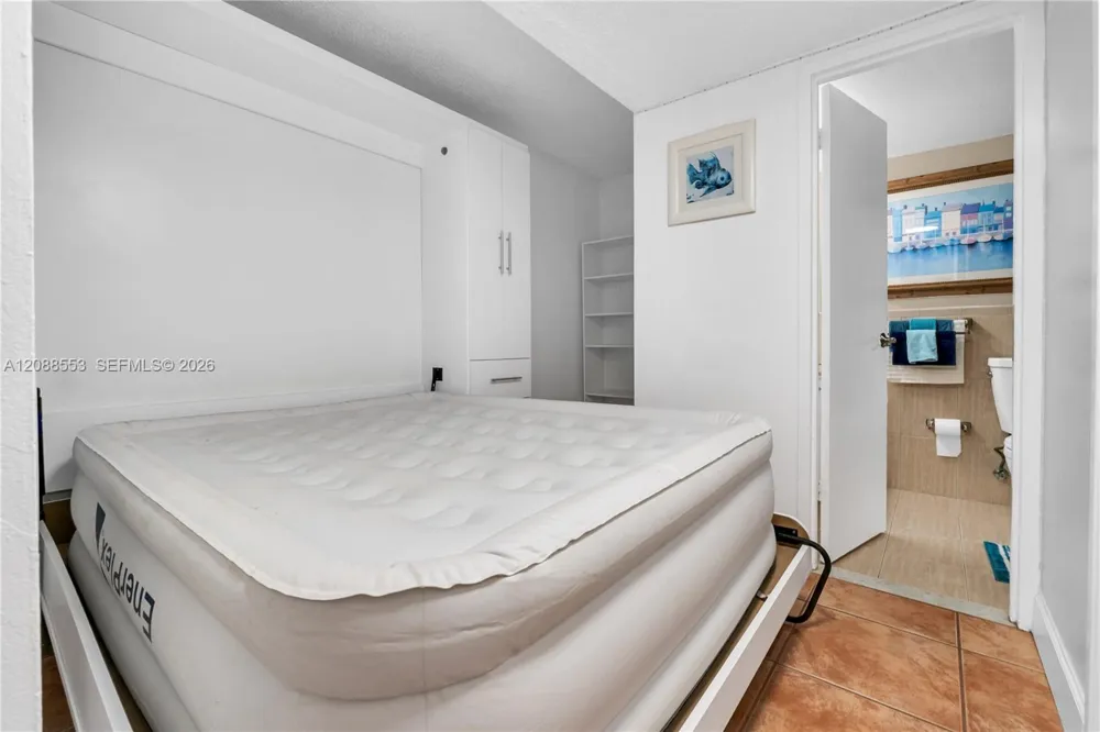 3180 S Ocean Dr #605 Hallandale Beach, FL 33009