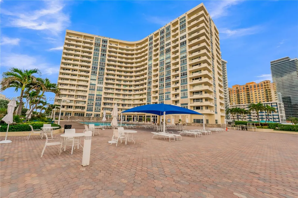 3180 S Ocean Dr #605 Hallandale Beach, FL 33009