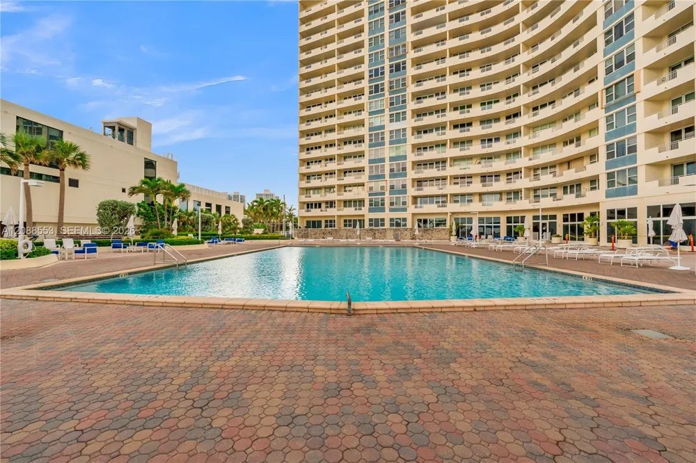 3180 S Ocean Dr #605 Hallandale Beach, FL 33009