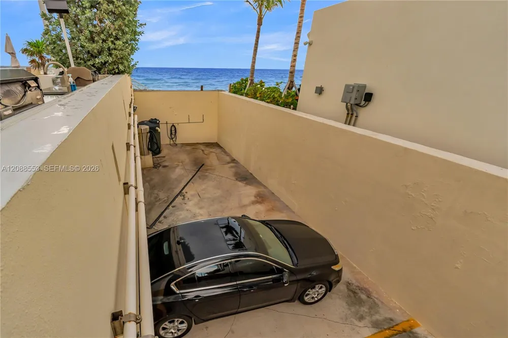 3180 S Ocean Dr #605 Hallandale Beach, FL 33009
