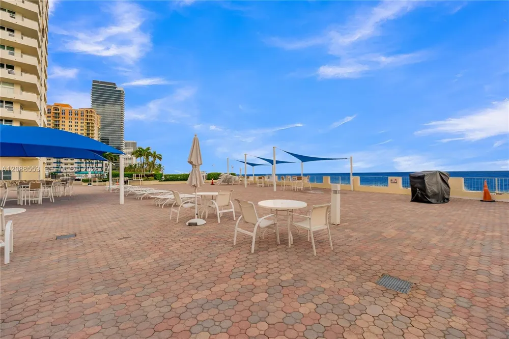 3180 S Ocean Dr #605 Hallandale Beach, FL 33009