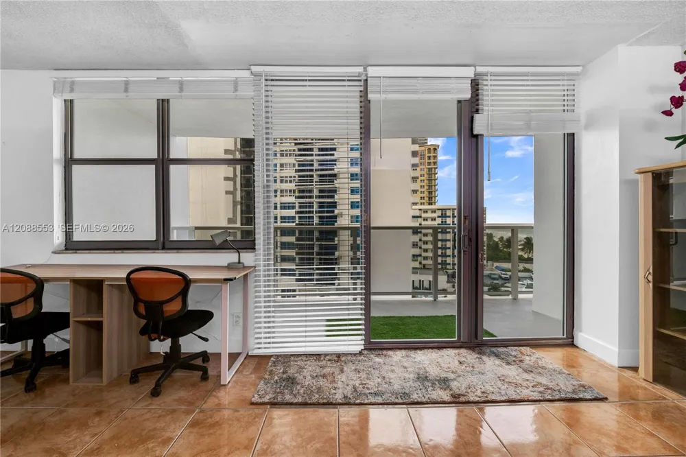 3180 S Ocean Dr #605 Hallandale Beach, FL 33009