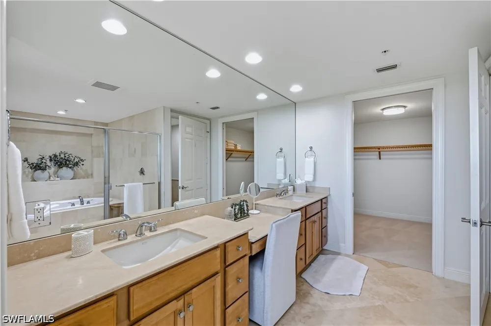 Indies Way #605 Naples, FL 34110