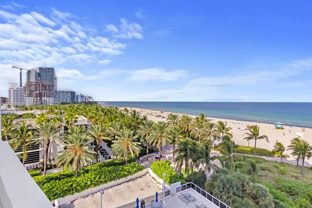 100 LINCOLN RD #748 Miami Beach, FL 33139