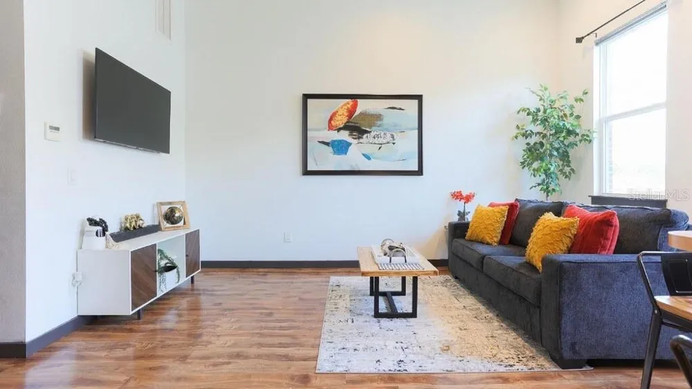2004 HOWARD AVENUE #202 Tampa, FL 33607