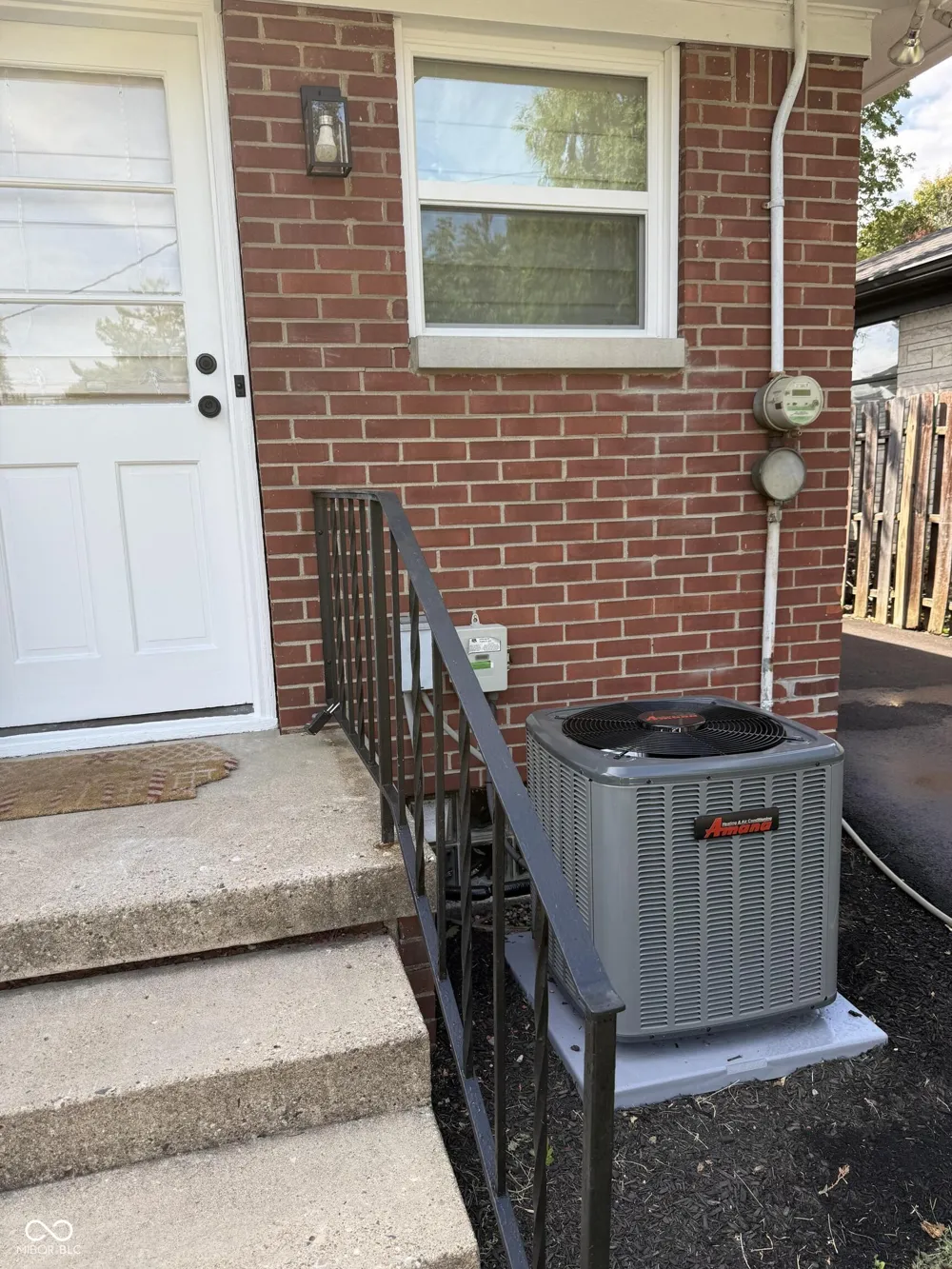 5931 Carrollton Avenue Indianapolis, IN 46220