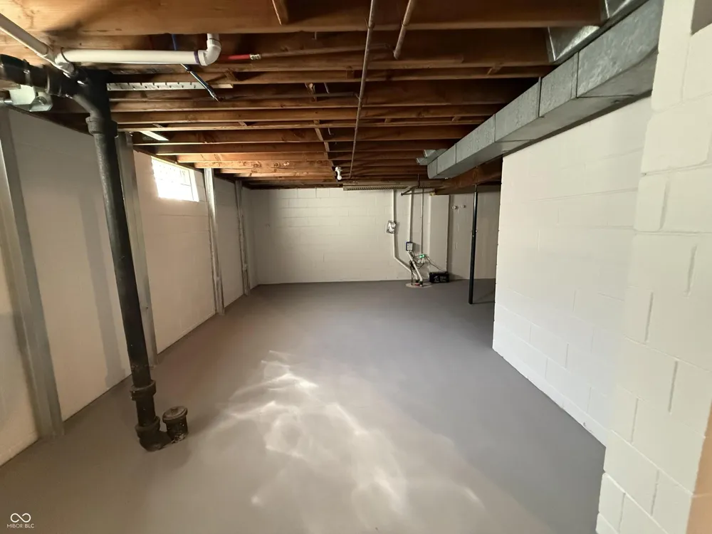 5931 Carrollton Avenue Indianapolis, IN 46220