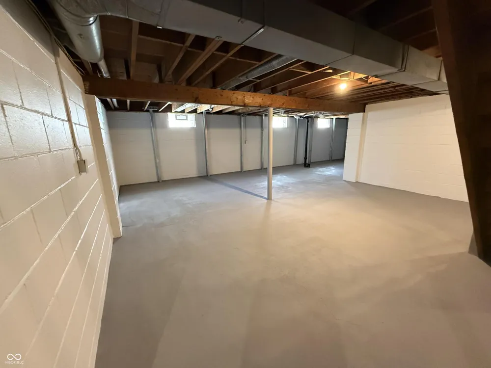 5931 Carrollton Avenue Indianapolis, IN 46220