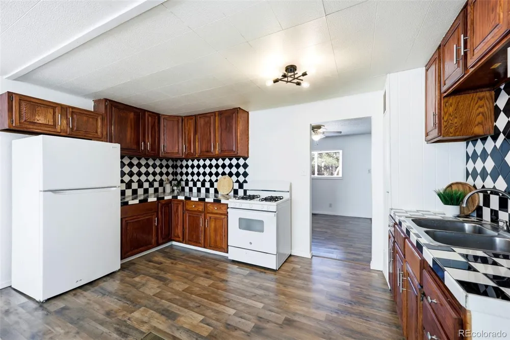 2537 Ontario Street Pueblo, CO 81004