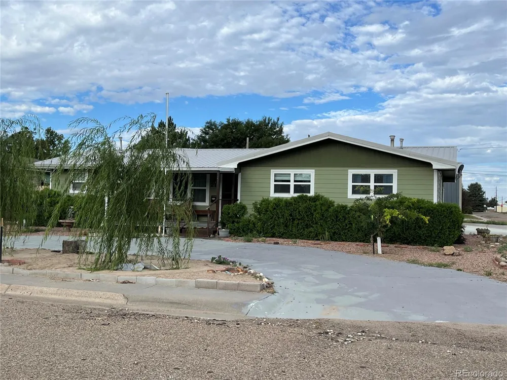 215 S 16th Street Burlington, CO 80807