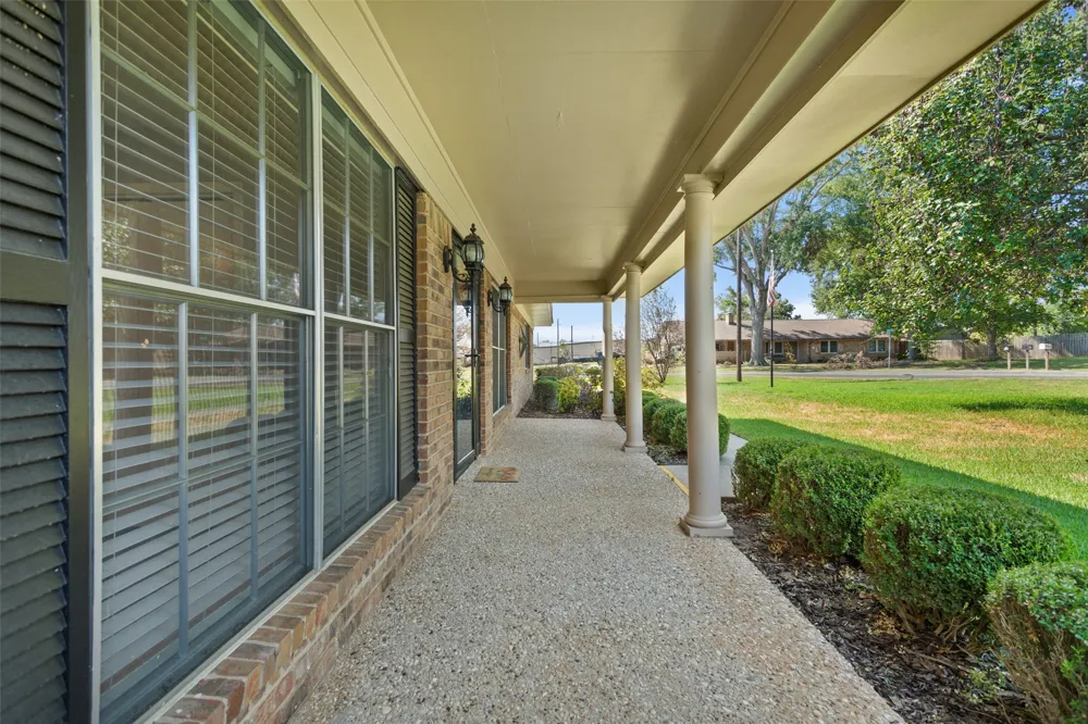 416 Azalea Street Chandler, TX 75758