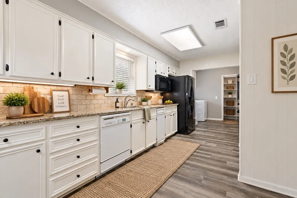 416 Azalea Street Chandler, TX 75758