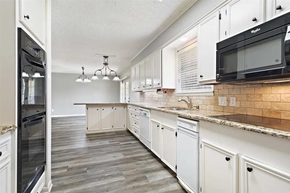 416 Azalea Street Chandler, TX 75758