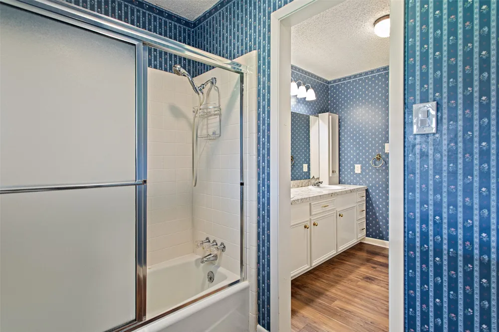 416 Azalea Street Chandler, TX 75758