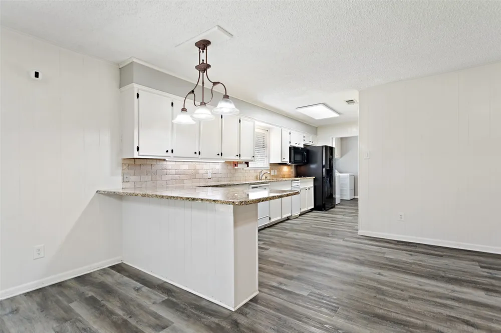 416 Azalea Street Chandler, TX 75758