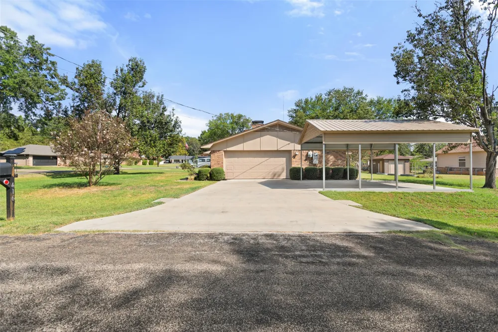 416 Azalea Street Chandler, TX 75758
