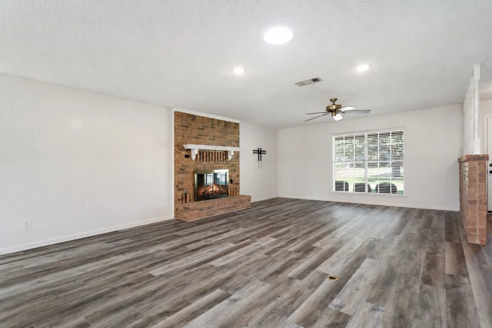 416 Azalea Street Chandler, TX 75758