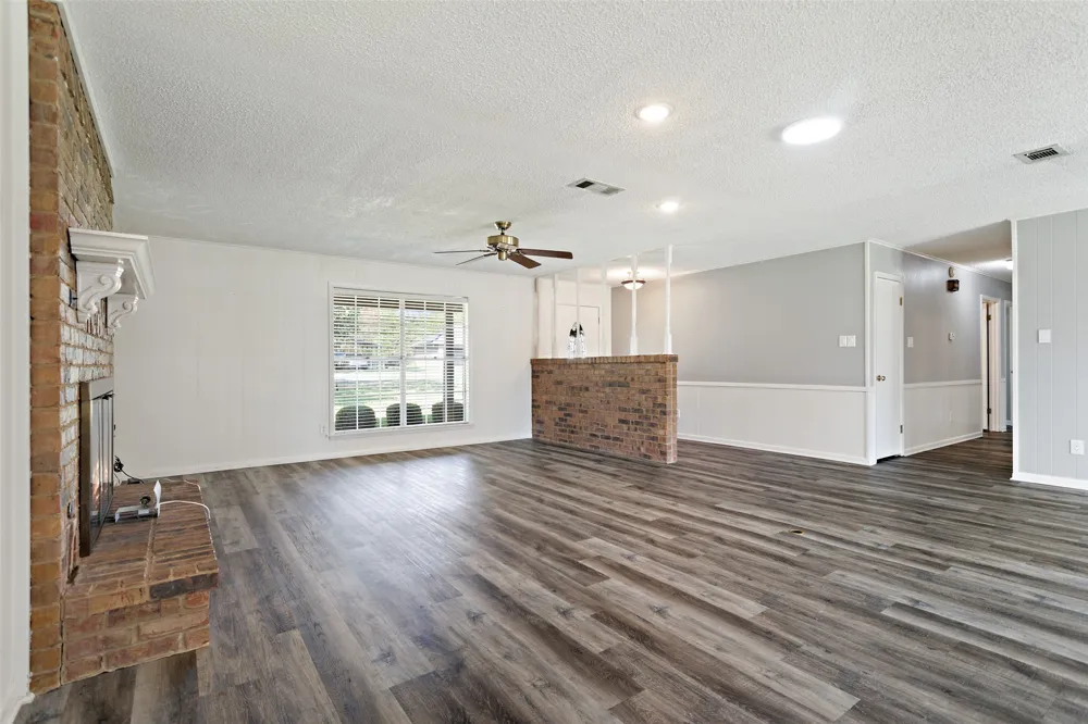 416 Azalea Street Chandler, TX 75758