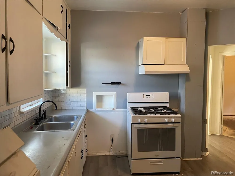 2216 Pine Street Pueblo, CO 81004