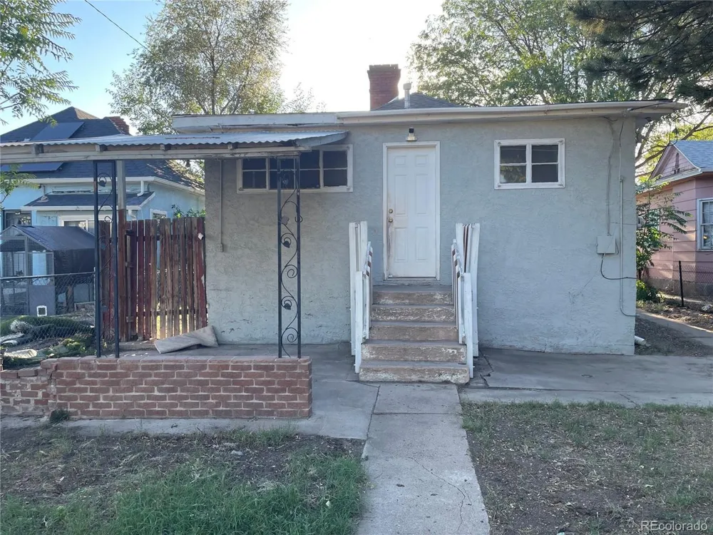 2216 Pine Street Pueblo, CO 81004
