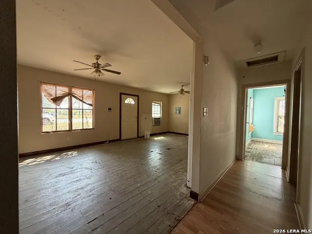 19391 FM 471 S Natalia, TX 78059