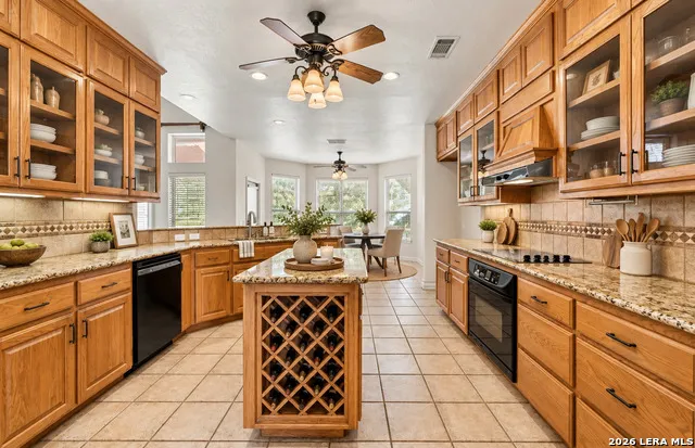 32015 Scarteen Fair Oaks Ranch, TX 78015