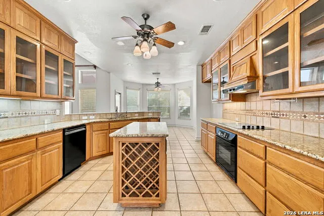32015 Scarteen Fair Oaks Ranch, TX 78015
