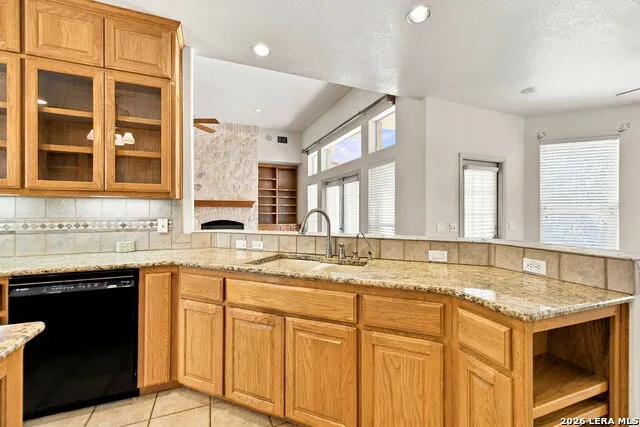 32015 Scarteen Fair Oaks Ranch, TX 78015
