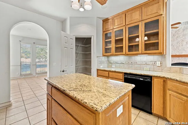 32015 Scarteen Fair Oaks Ranch, TX 78015