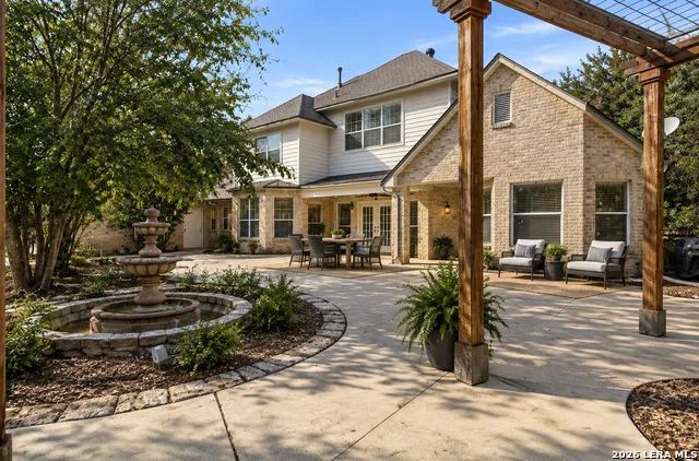 32015 Scarteen Fair Oaks Ranch, TX 78015