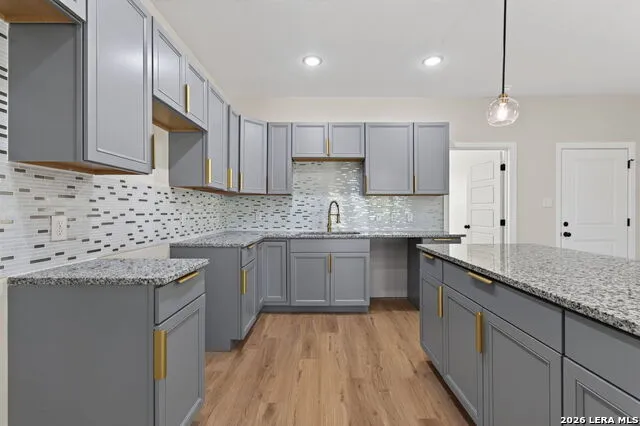 506 Hickory St Jourdanton, TX 78026