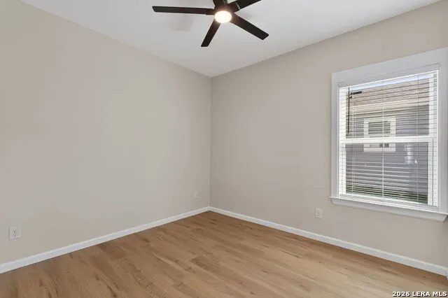 506 Hickory St Jourdanton, TX 78026