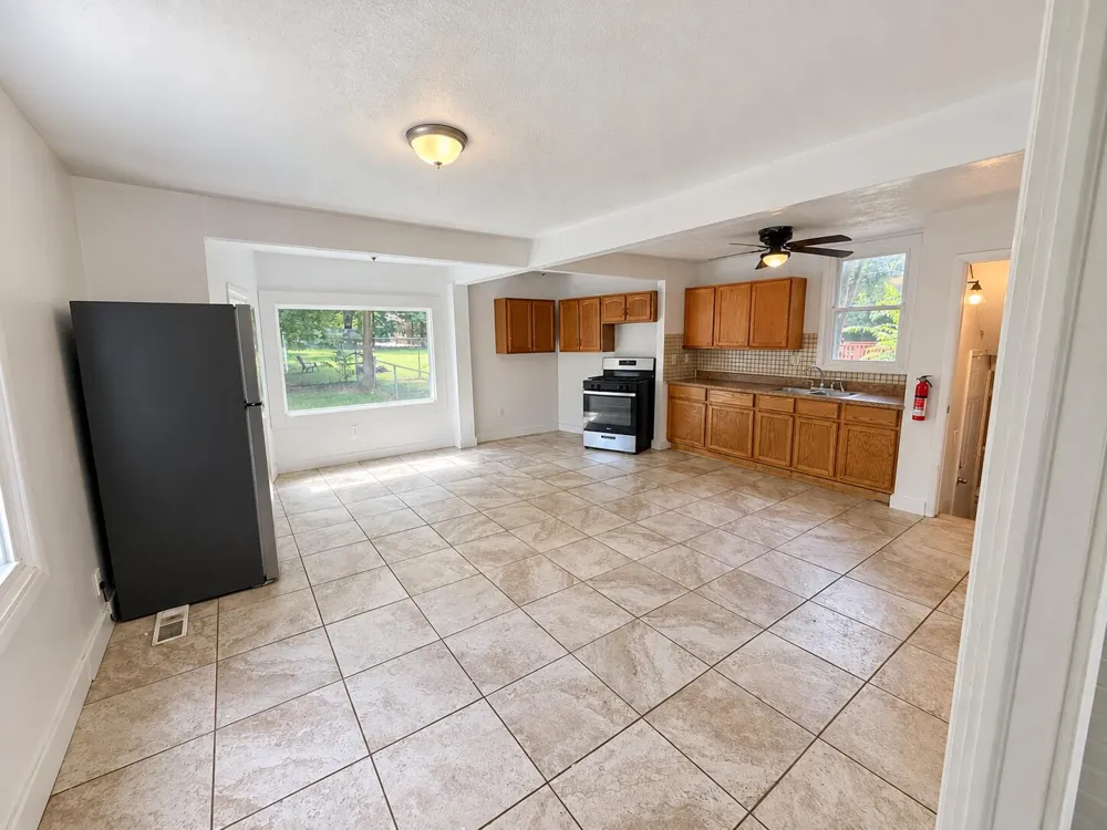 616 Lay Boulevard Kalamazoo, MI 49001