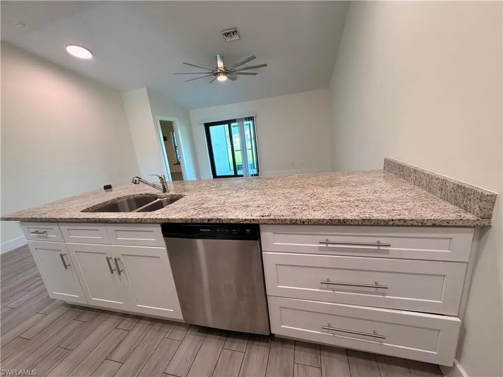 546 SE 5th Place Cape Coral, FL 33990