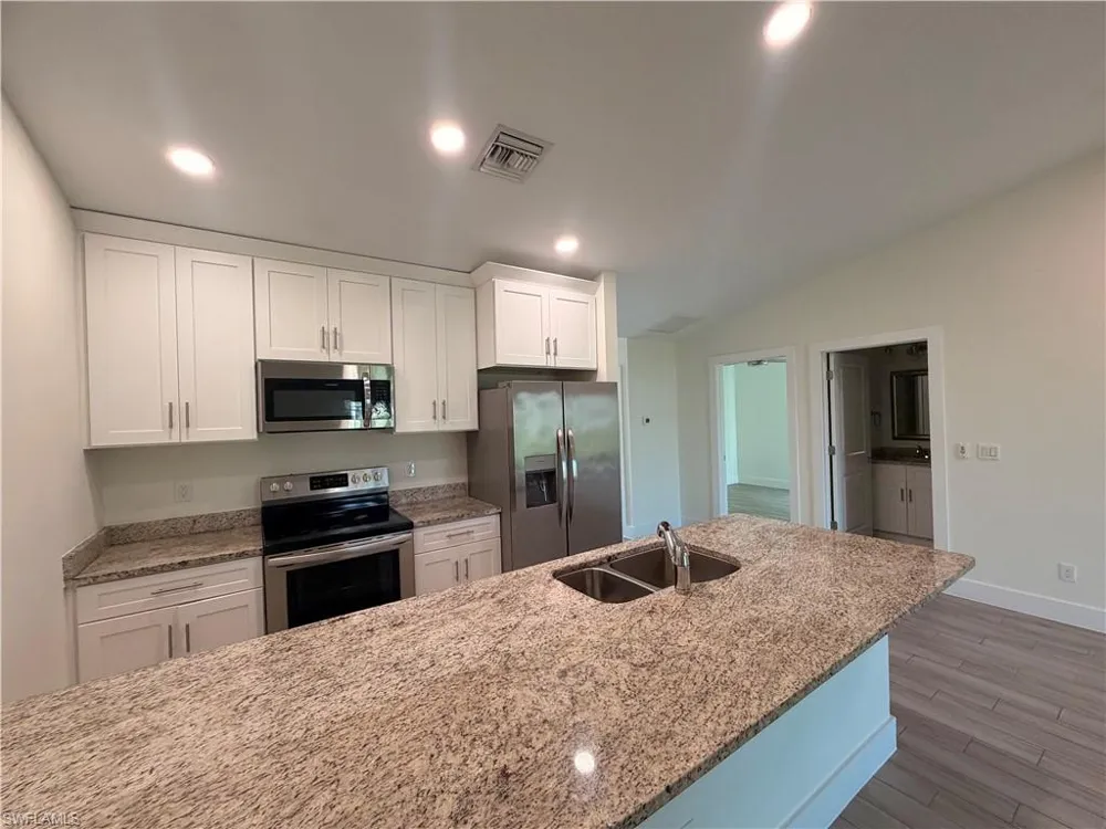 546 SE 5th Place Cape Coral, FL 33990