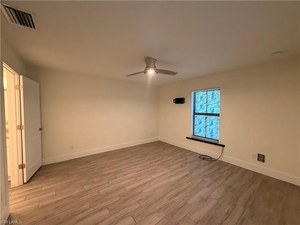 546 SE 5th Place Cape Coral, FL 33990