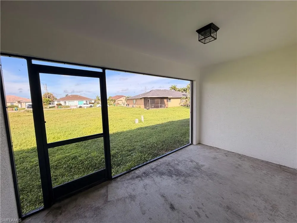 546 SE 5th Place Cape Coral, FL 33990