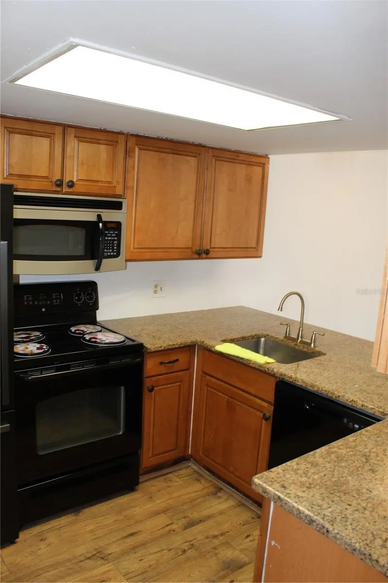 6912 EL CENTRO COURT #1 Tampa, FL 33634