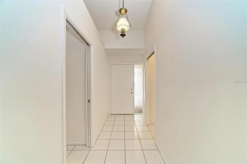 4863 VILLAGE GARDENS DRIVE #186 Sarasota, FL 34234